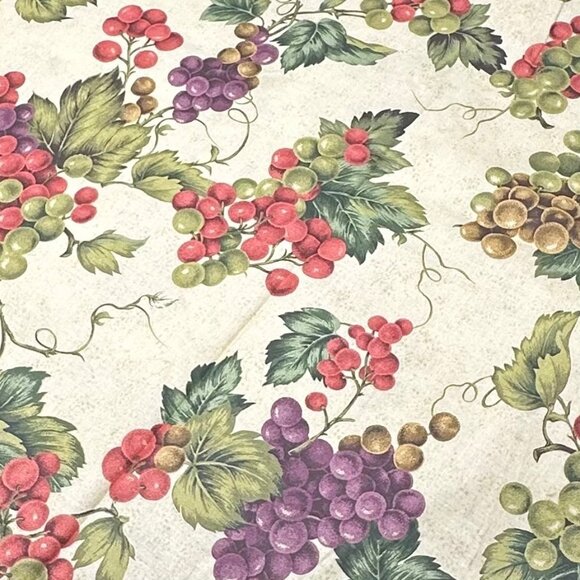 Cranston 2011 Fabric Grapes Red Purple Leaves Print 44 x 36 Inch Remnant - Picture 4 of 5